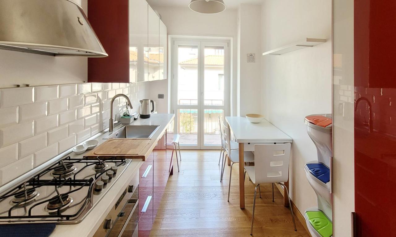 Comfortable Apartment In The Heart Of Lecco Esterno foto