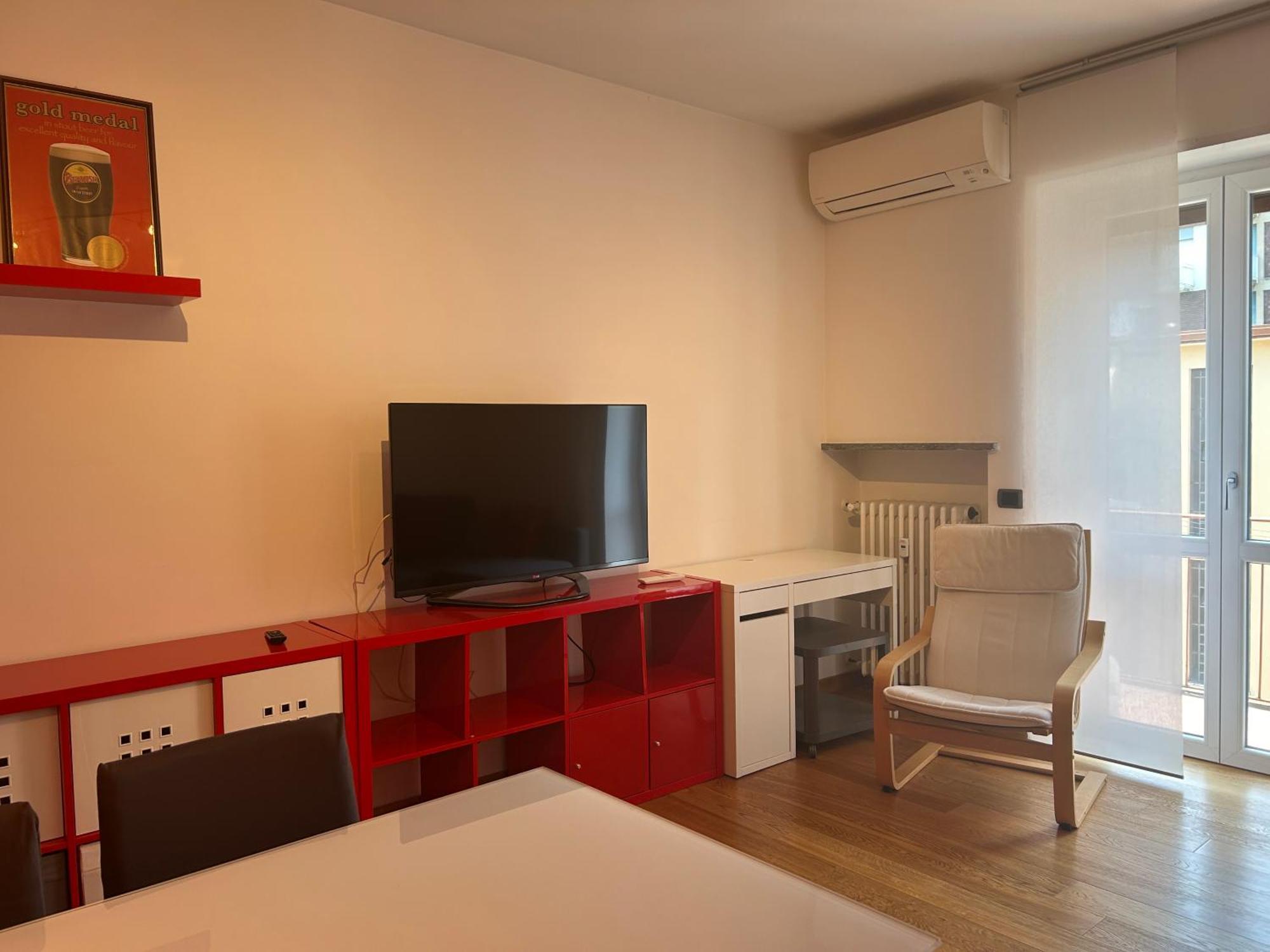 Comfortable Apartment In The Heart Of Lecco Esterno foto