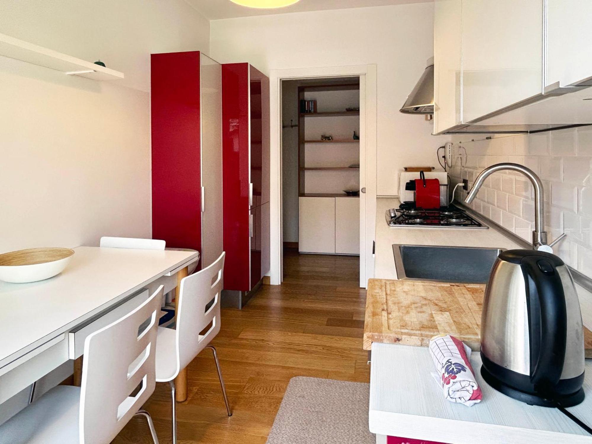 Comfortable Apartment In The Heart Of Lecco Esterno foto