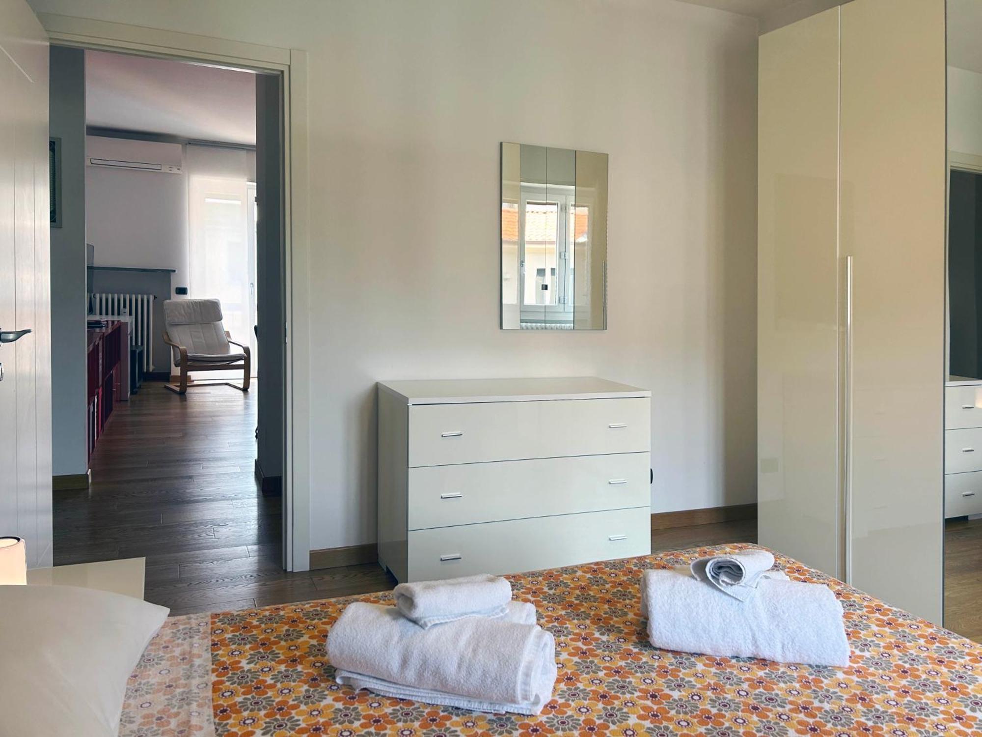 Comfortable Apartment In The Heart Of Lecco Esterno foto